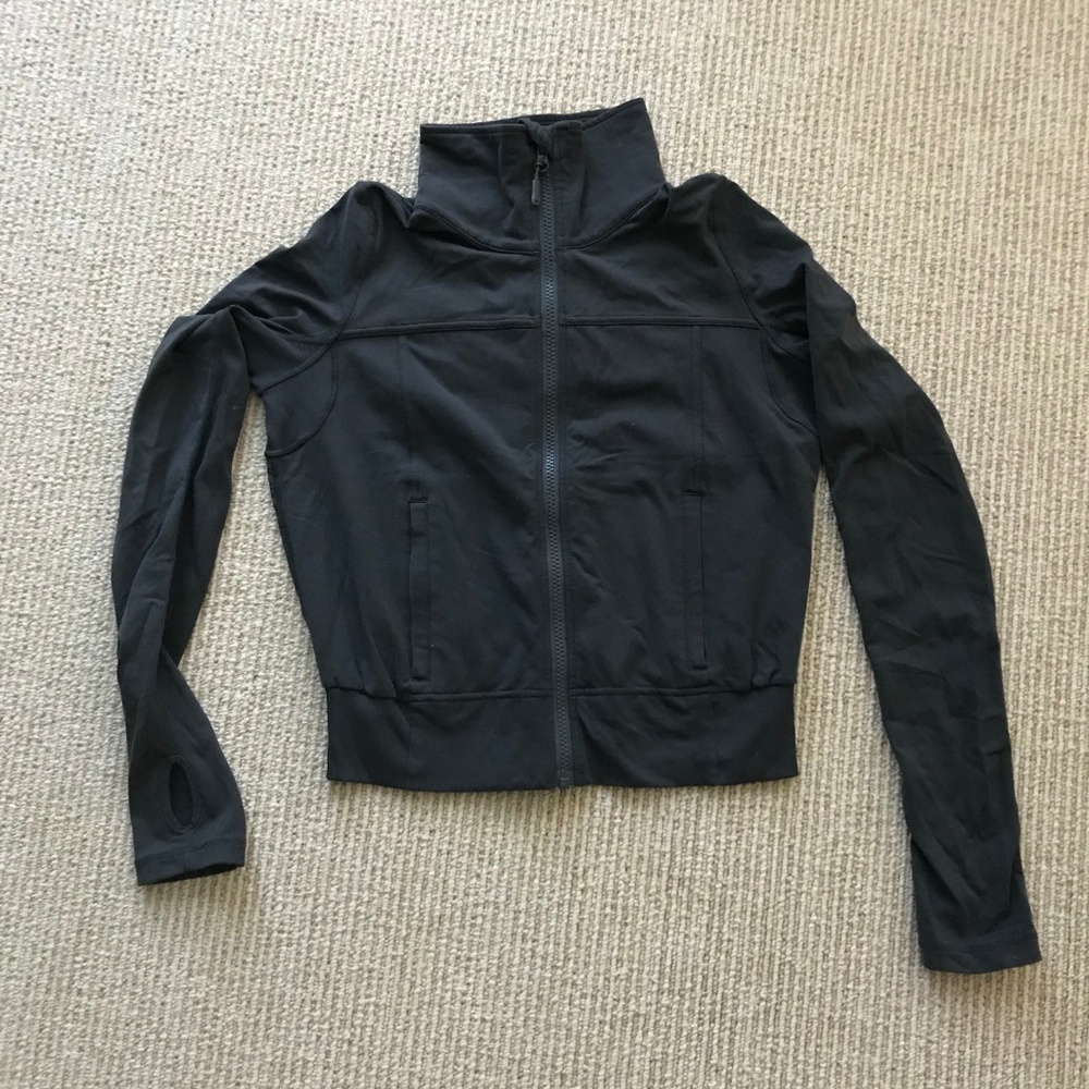 Lululemon Tadasana Jacket Size 2 Grey. like NEW